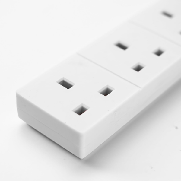 Multi Plug 4 Socket Extension Cable, 1m Extension Lead - Image 2