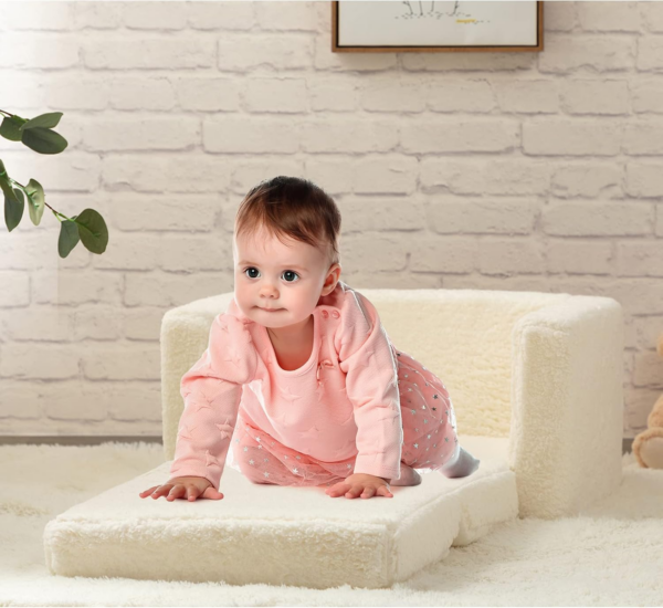 Kids Sofa Bed 2-in-1 Flip Out Cuddly Sherpa Toddler Couch Convertible Sofa to Lounger Children Sofa Bed Children's Day and Birthday Gift for Girls Boys, White